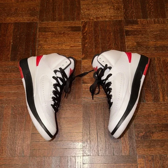 Air Jordan 2 Retro Sz. 6